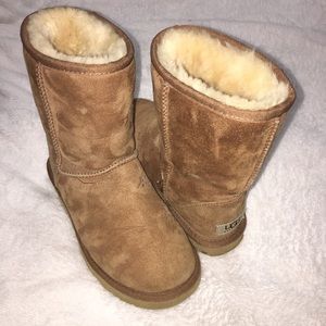 Size 5 UGG tan boots